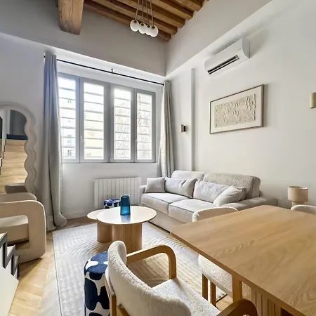 Exceptional Loft - Sleeps 10 - Place Bellecour