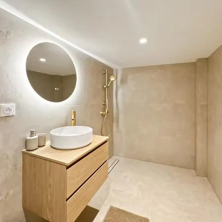 Exceptional Loft - Sleeps 10 - Place Bellecour